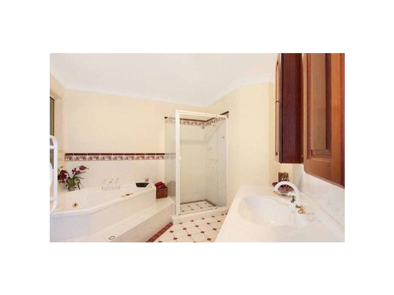 18 Havenwood Court, Albany Creek QLD 4035