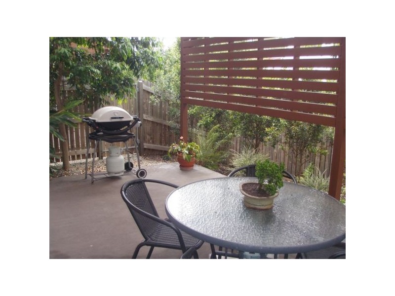 8/8 Lackeen St, Everton Park QLD 4053