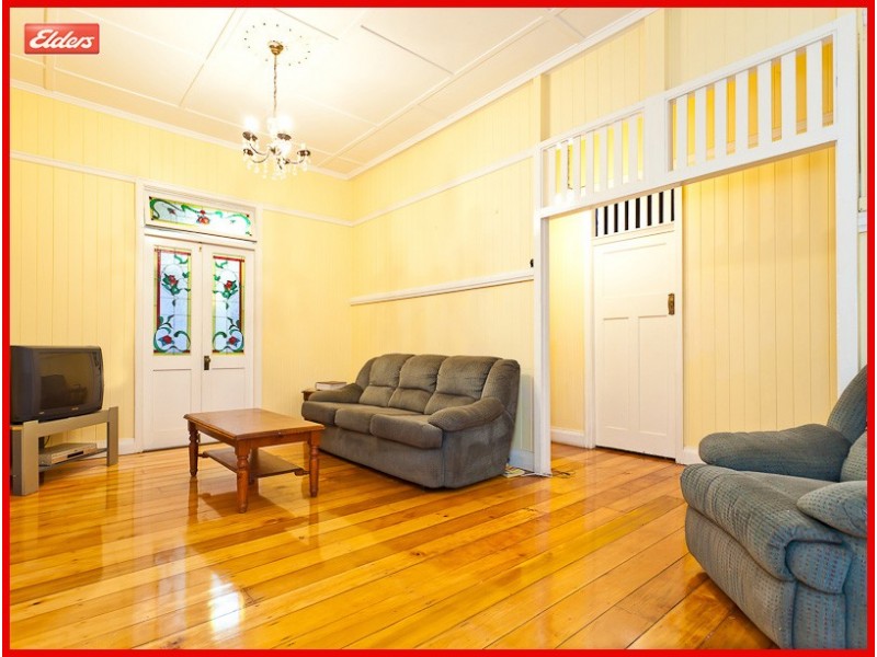 176 Days Road, Grange QLD 4051