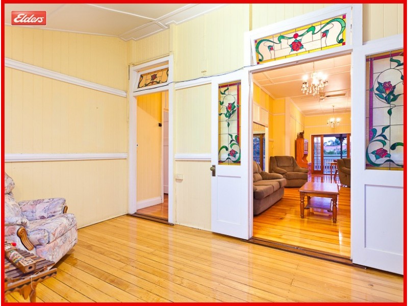 176 Days Road, Grange QLD 4051