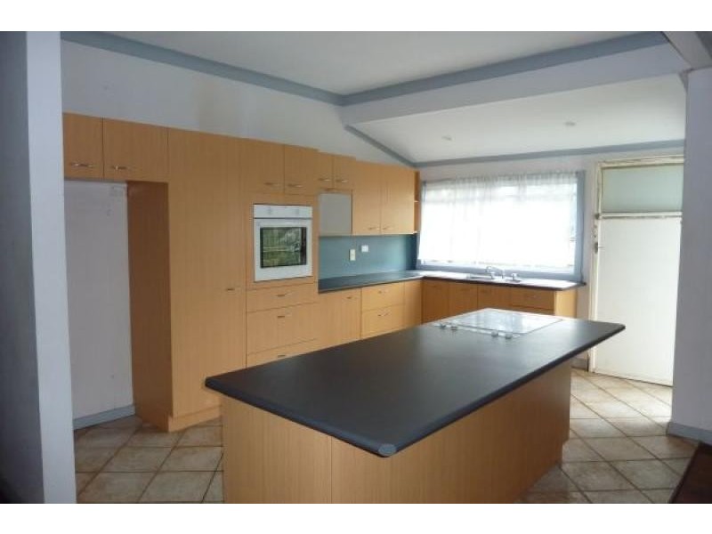 82 Gordon Parade, Everton Park QLD 4053