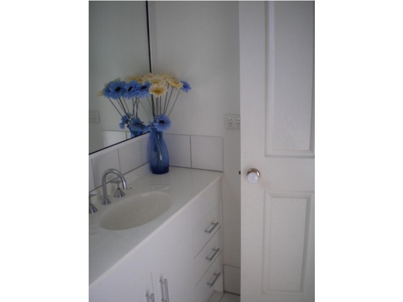 Unit 2/38 Dinterra Avenue, Ferny Hills QLD 4055