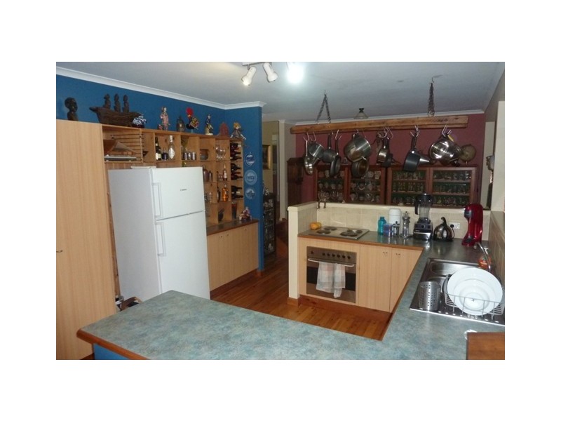 4 Woodgate Court, Ferny Hills QLD 4055