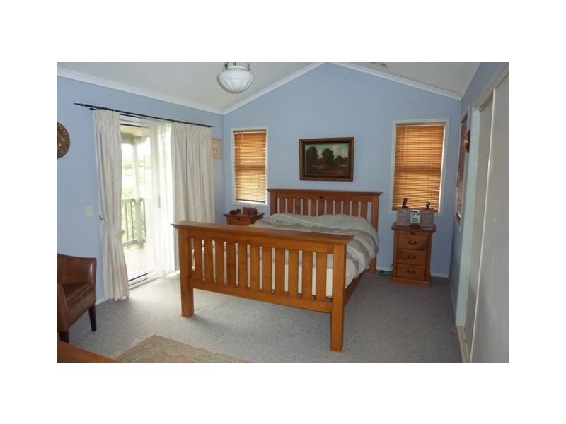 4 Woodgate Court, Ferny Hills QLD 4055