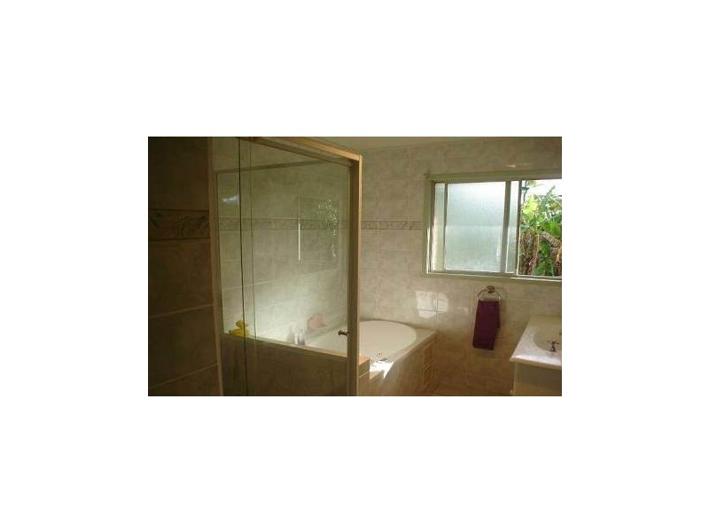 6 Pathara Crescent, Ferny Hills QLD 4055