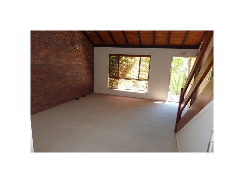 15 Quinnia Court, Ferny Hills QLD 4055