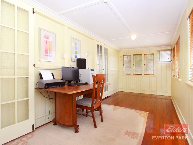 31 Clifford Street, Stafford QLD 4053