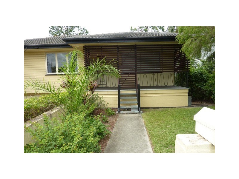 16 Doulton Street, Stafford Heights QLD 4053