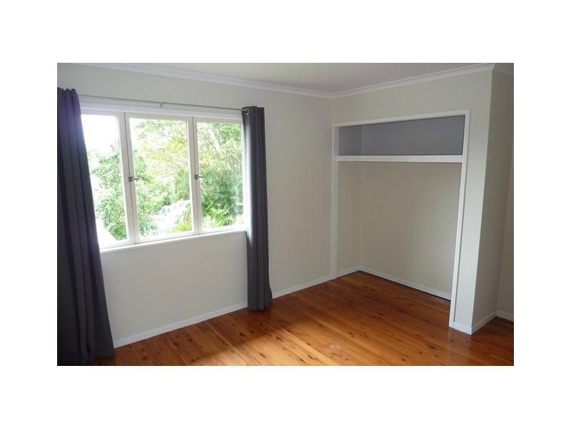 16 Doulton Street, Stafford Heights QLD 4053