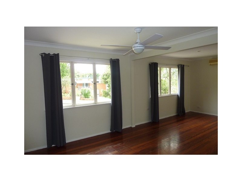 16 Doulton Street, Stafford Heights QLD 4053