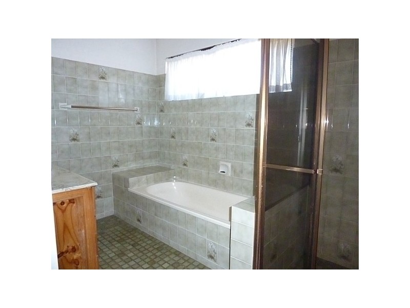 3a Hilltop Avenue, Chermside QLD 4032