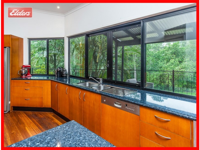 9 Linkwood Dr, Ferny Hills QLD 4055