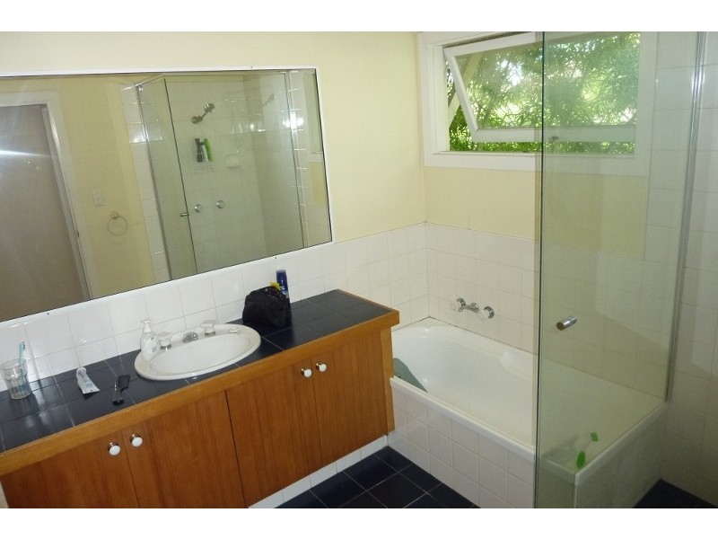 195 Boundary Road, Bardon QLD 4065