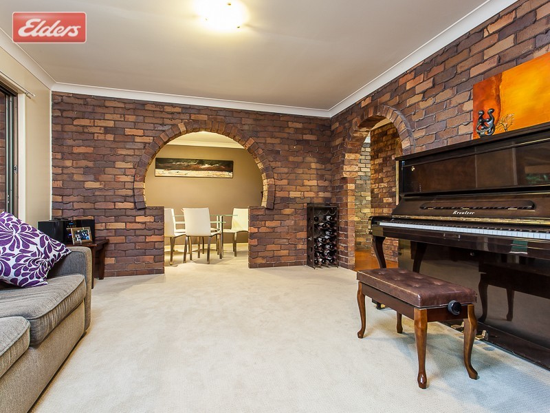 5 Chico Place, Mcdowall QLD 4053