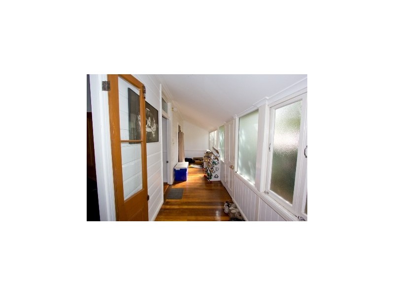 32 Windsor Road, Red Hill QLD 4059