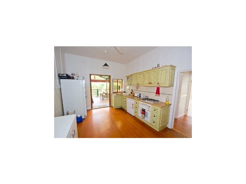 32 Windsor Road, Red Hill QLD 4059