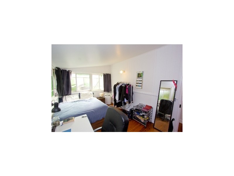 32 Windsor Road, Red Hill QLD 4059