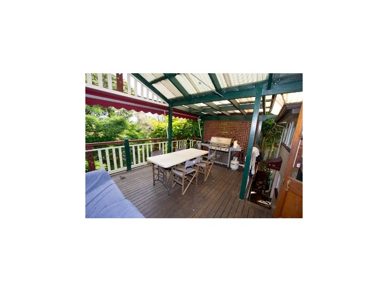 32 Windsor Road, Red Hill QLD 4059