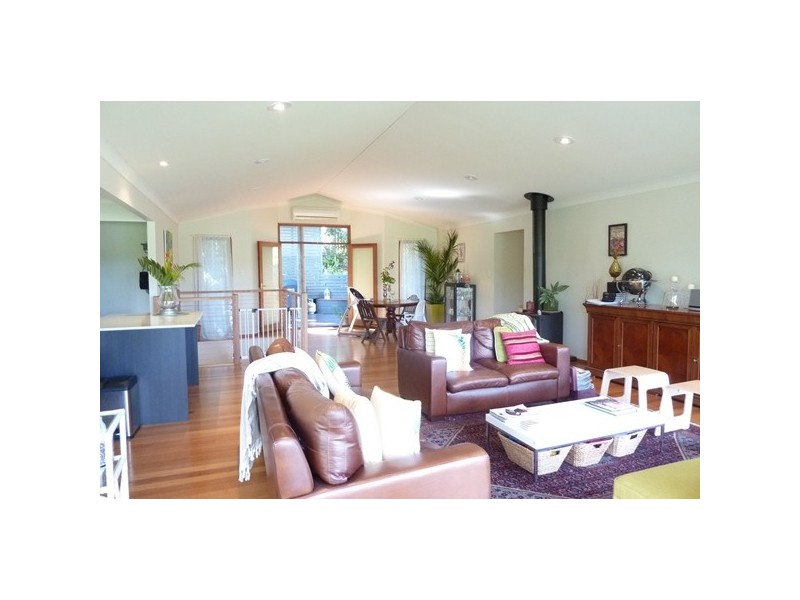 3 Mt Nebo Road, The Gap QLD 4061