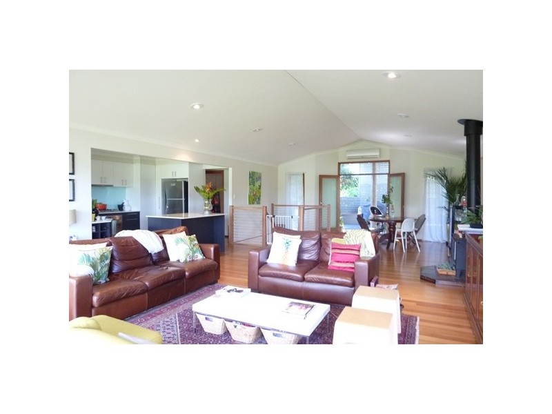 3 Mt Nebo Road, The Gap QLD 4061