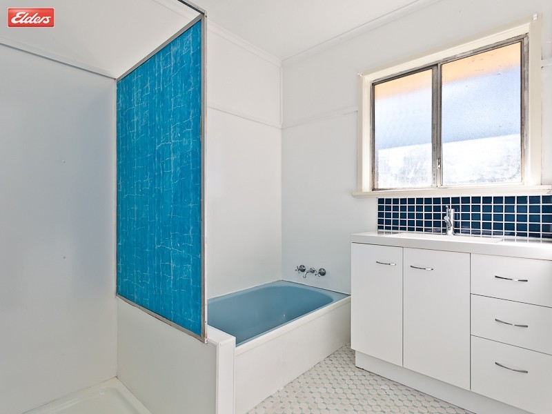 21 Caesar Road, Ferny Hills QLD 4055