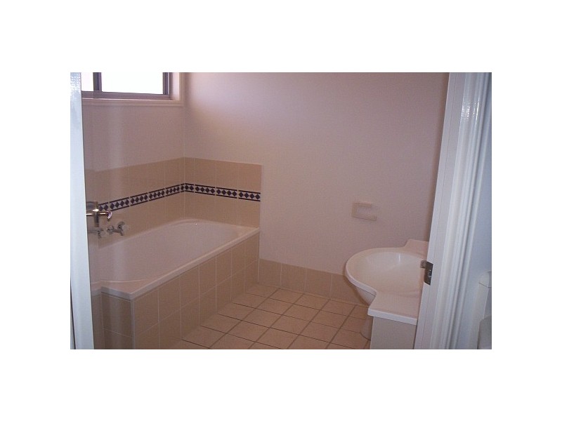 22/11 Glin Avenue, Newmarket QLD 4051