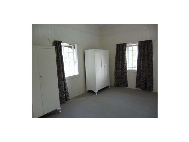 4 Waterford Street, Alderley QLD 4051