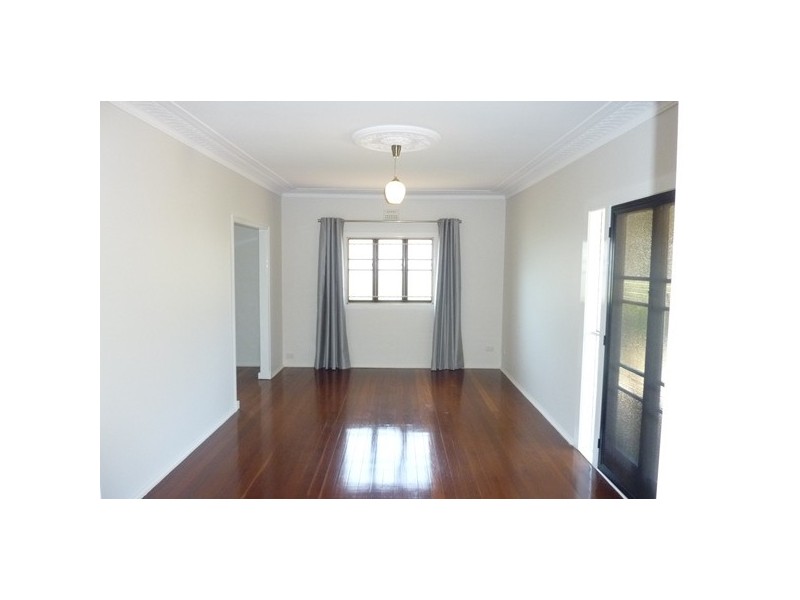 31 Rilatt St, Wavell Heights QLD 4012