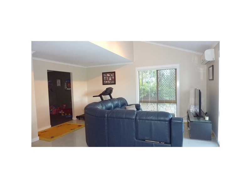 2 Ekland Court, Mcdowall QLD 4053