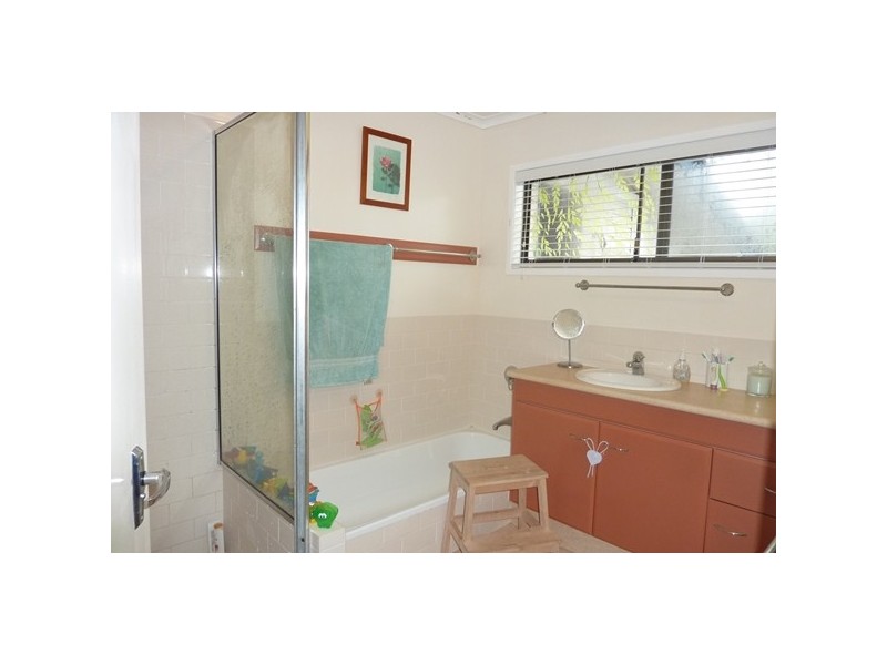 95 Illuta Ave, Ferny Hills QLD 4055