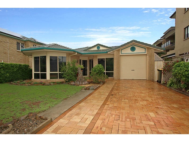 12 Yacht Street, Clontarf QLD 4019