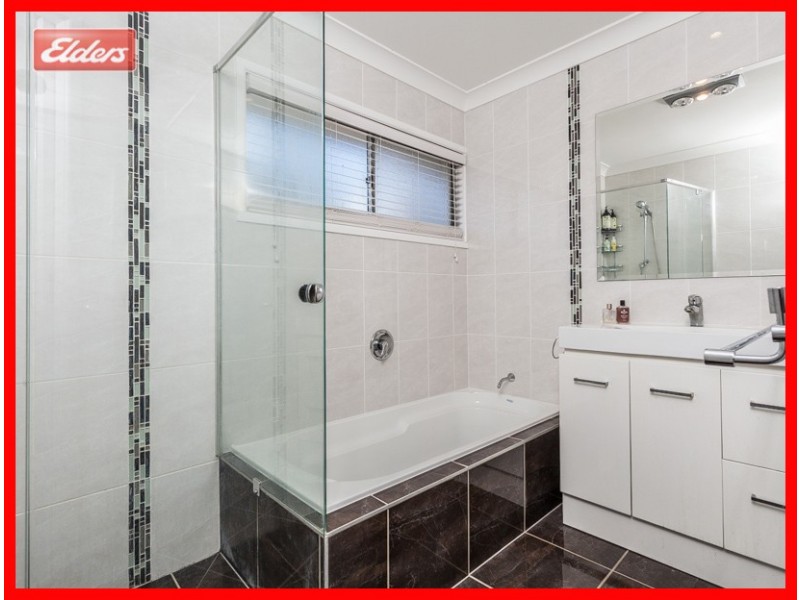 30 Owarra Avenue West, Ferny Hills QLD 4055