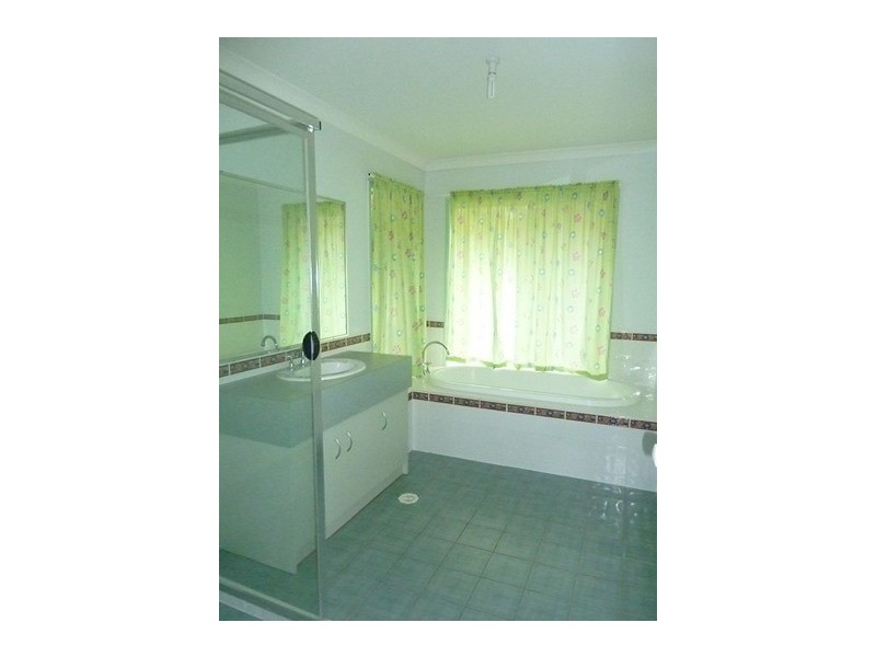 37 Savalas St, Mcdowall QLD 4053