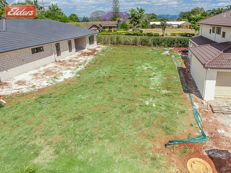 5 Sovereign Place, Bridgeman Downs QLD 4035