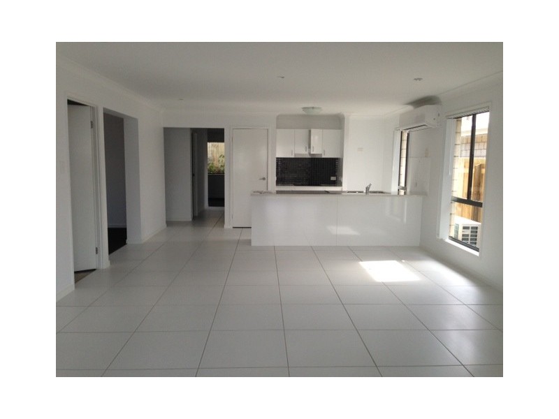 18 Wellington Place, Narangba QLD 4504