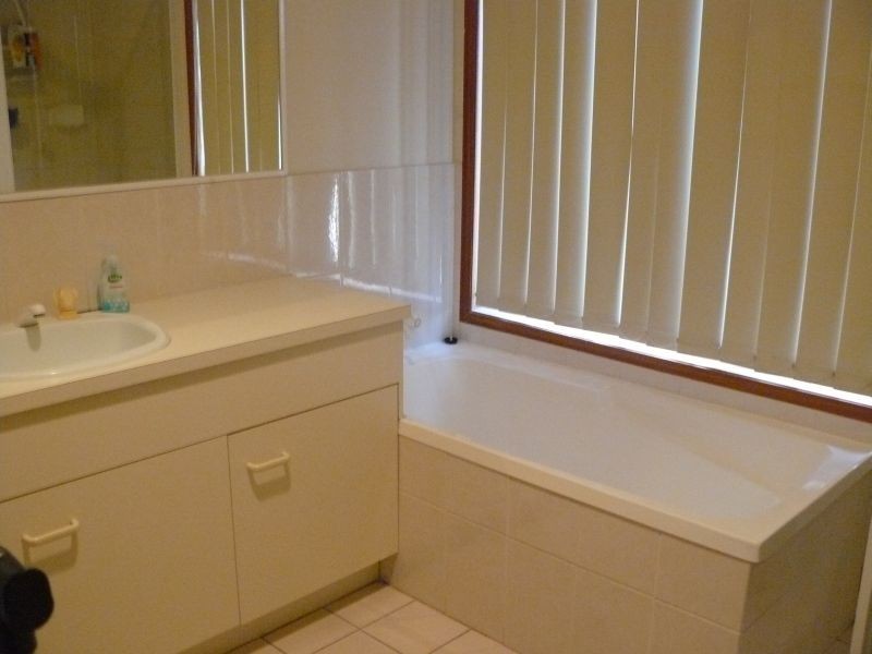 9 Redford Crescent, Mcdowall QLD 4053