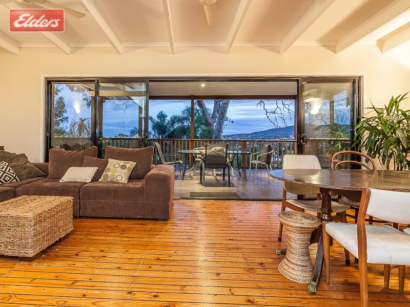 1012 South Pine Rd, Everton Hills QLD 4053