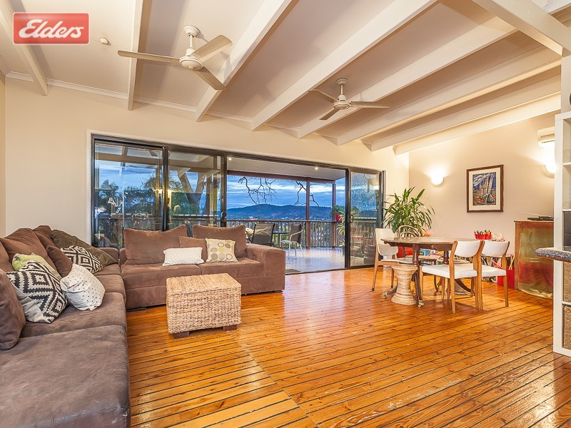 1012 South Pine Rd, Everton Hills QLD 4053