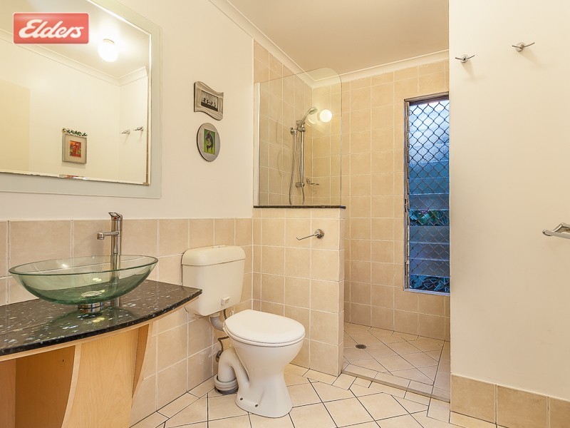 1012 South Pine Rd, Everton Hills QLD 4053