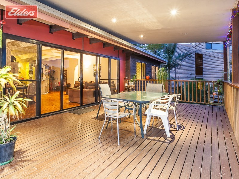 1012 South Pine Rd, Everton Hills QLD 4053