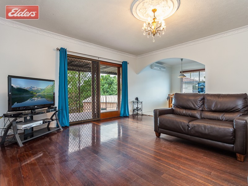 6 Leitchs Road, Albany Creek QLD 4035