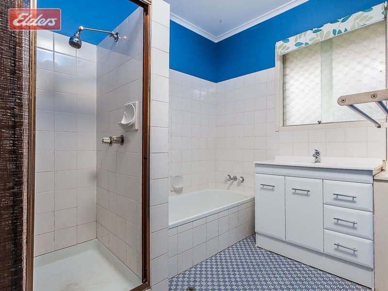 6 Leitchs Road, Albany Creek QLD 4035
