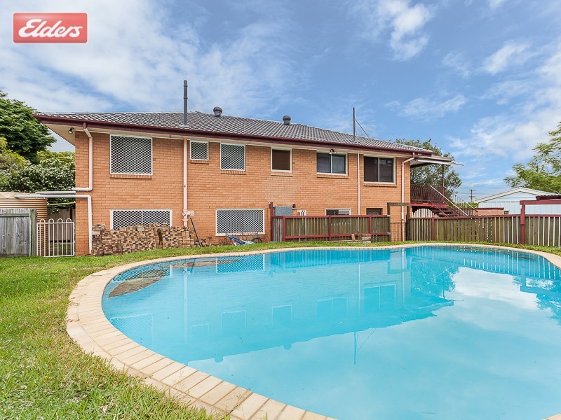 6 Leitchs Road, Albany Creek QLD 4035