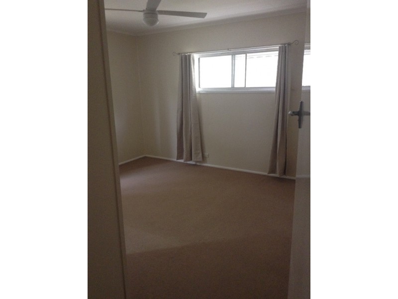 4 Monaro Cresent, Ferny Hills QLD 4055