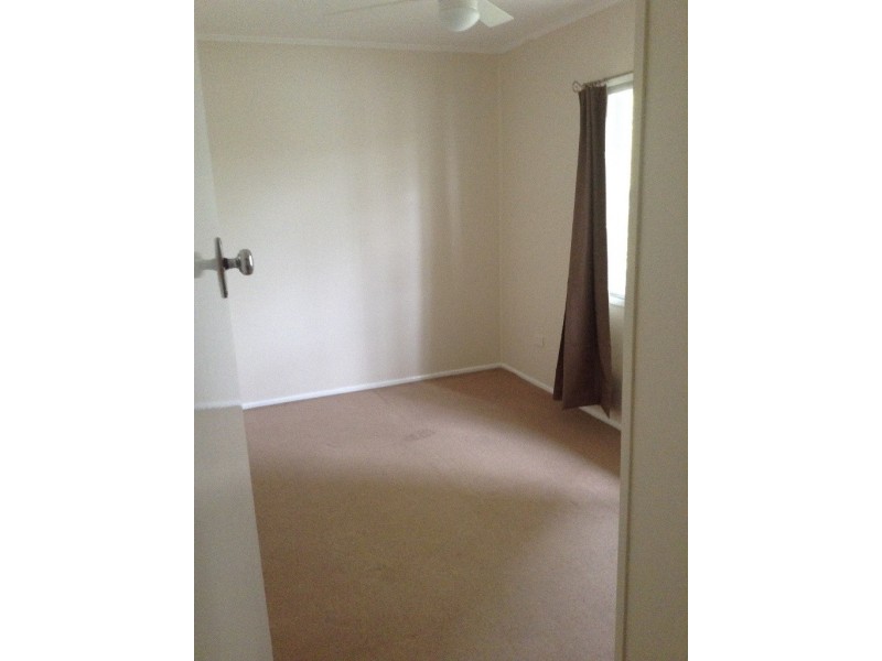 4 Monaro Cresent, Ferny Hills QLD 4055