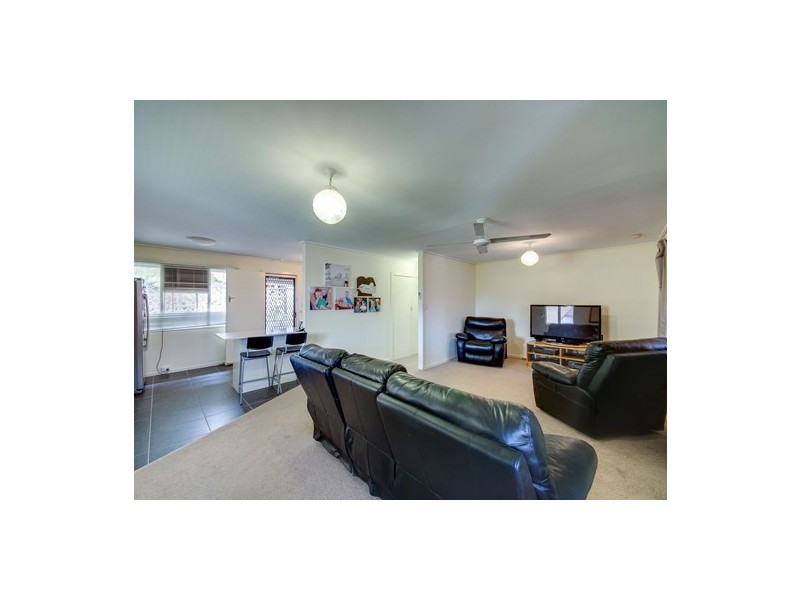 32 Minto Cres, Arana Hills QLD 4054
