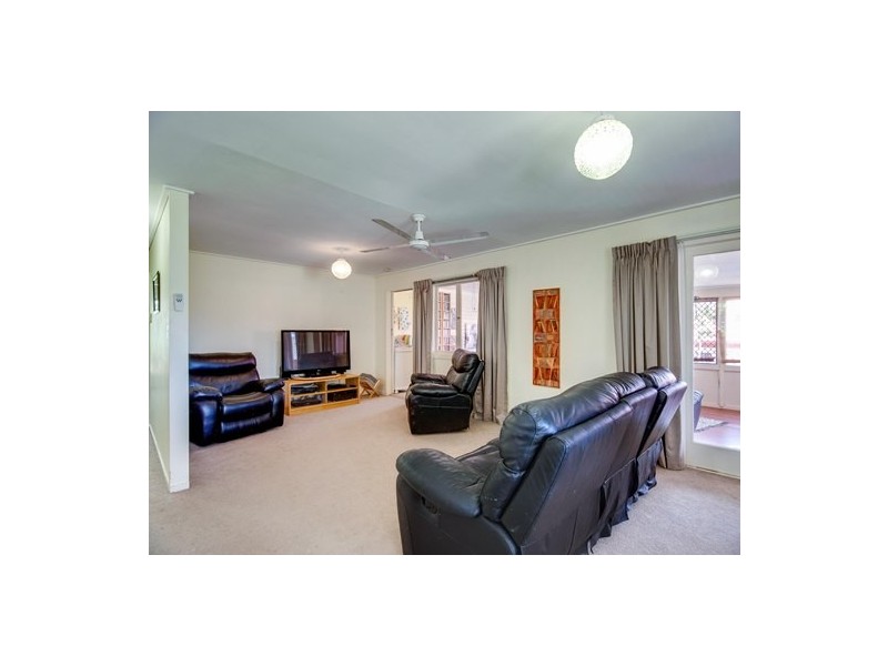32 Minto Cres, Arana Hills QLD 4054