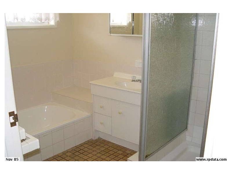 21 Owarra Avenue, Ferny Hills QLD 4055