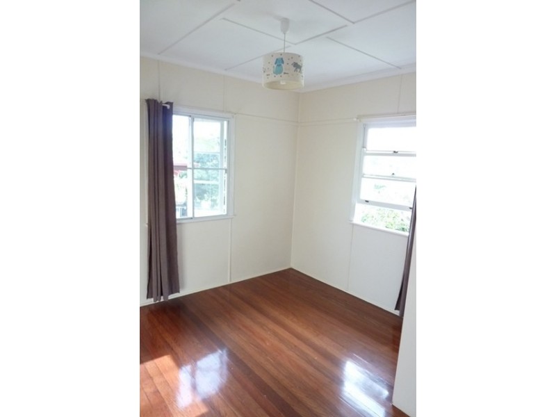 82 Madsen Street, Keperra QLD 4054