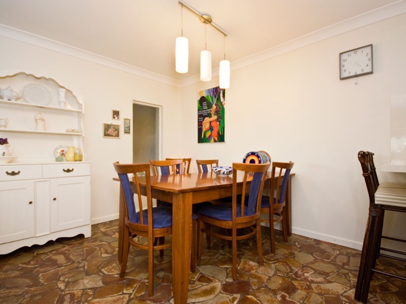 15 Penambul Crescent, Ferny Hills QLD 4055